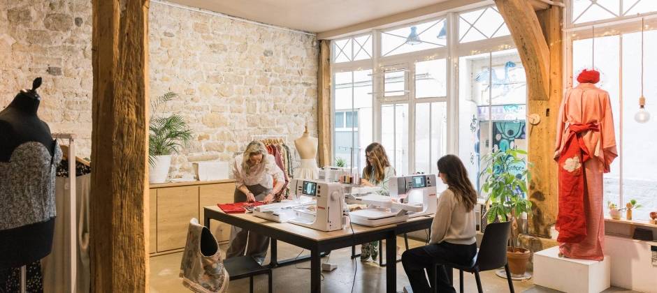 Bernina B735 Pro sewing group in Paris